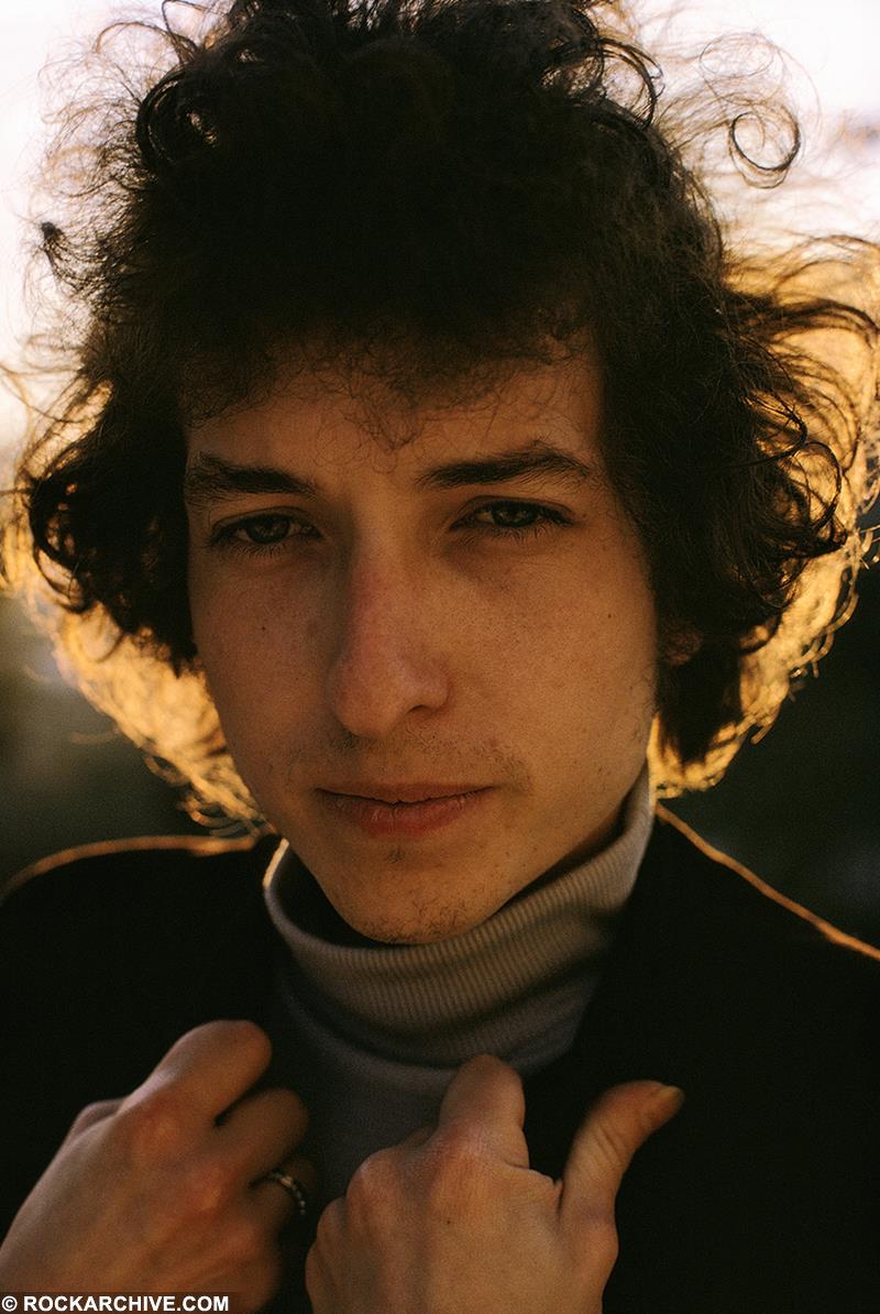 Close up of Bob Dylan shot by Art Kane in 1966