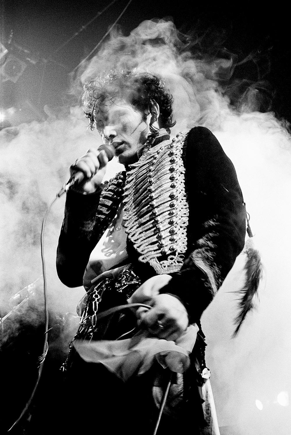 Adam Any onstage at the Lyceum Ballroom, London in 1980 photographed by Gerard McNamara