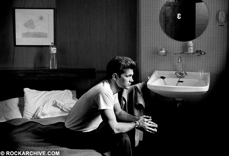 Chris Isaak (CI001LR)