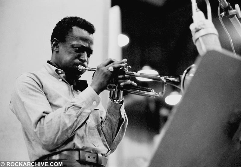 Miles Davis (MD002DONH)