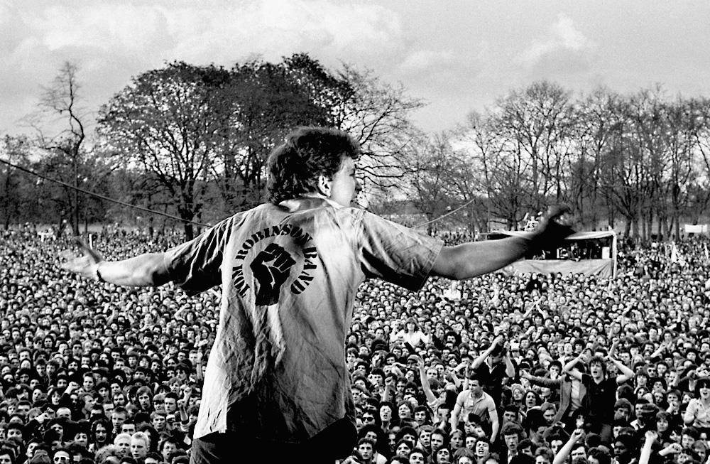 Tom Robinson (TOMR001SSHE)