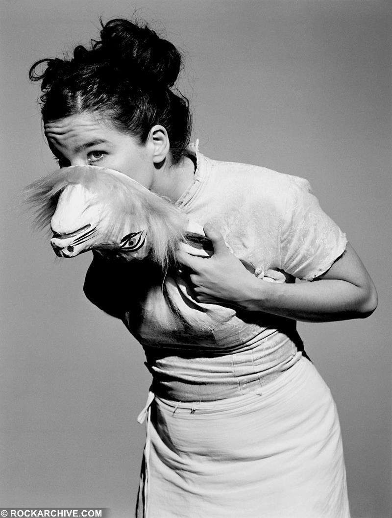 Björk Plays on Jools Holland, Her First TV Performance in 8