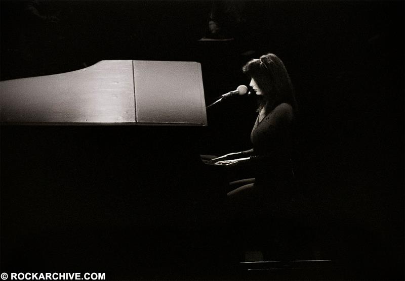 Kate Bush (KB003MBR)