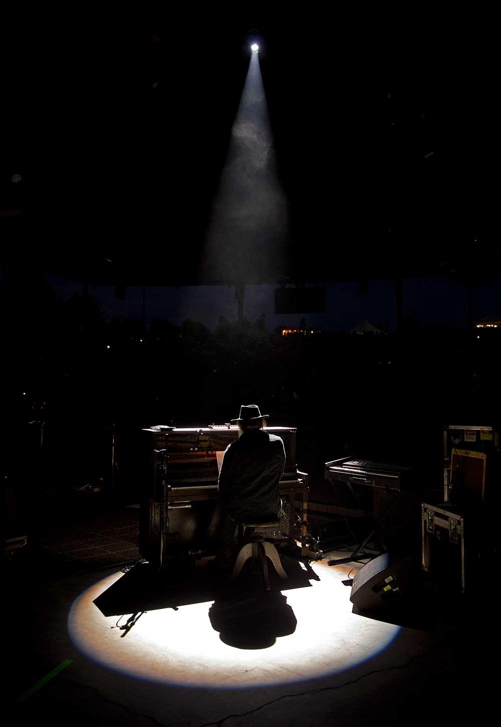 Neil Young (NY001JUGA)