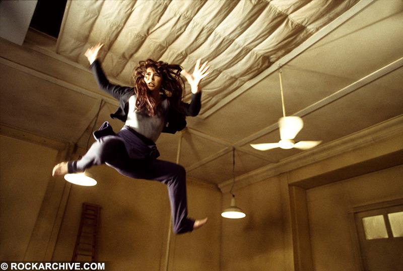 Kate Bush (KB001GUHA)