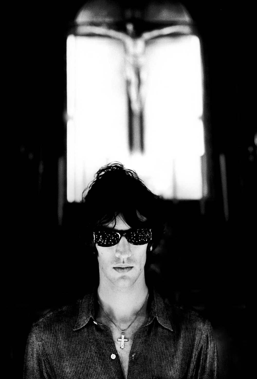 Richard Ashcroft, The Verve photographed by Jill Furmanovsky in Milan in 2000
